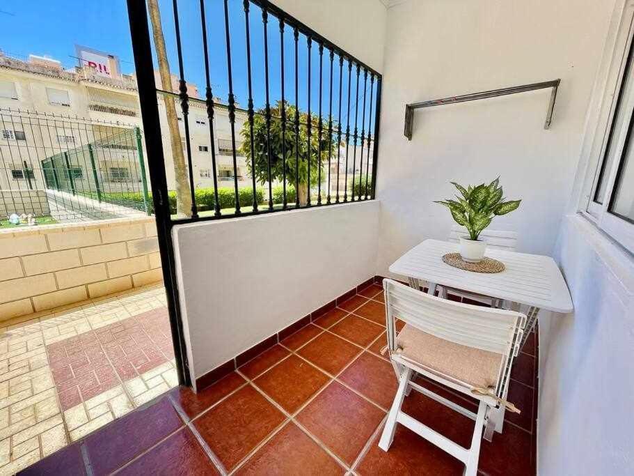 Apartamento Cerca De La Playa Torrecilla Nerja Dış mekan fotoğraf